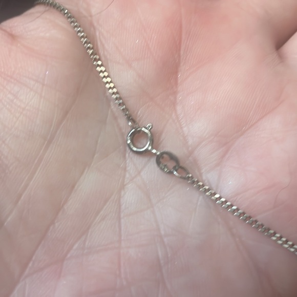 Vintage sterling silver pendant with sterling silver chain in perfect condition. - Picture 4 of 7